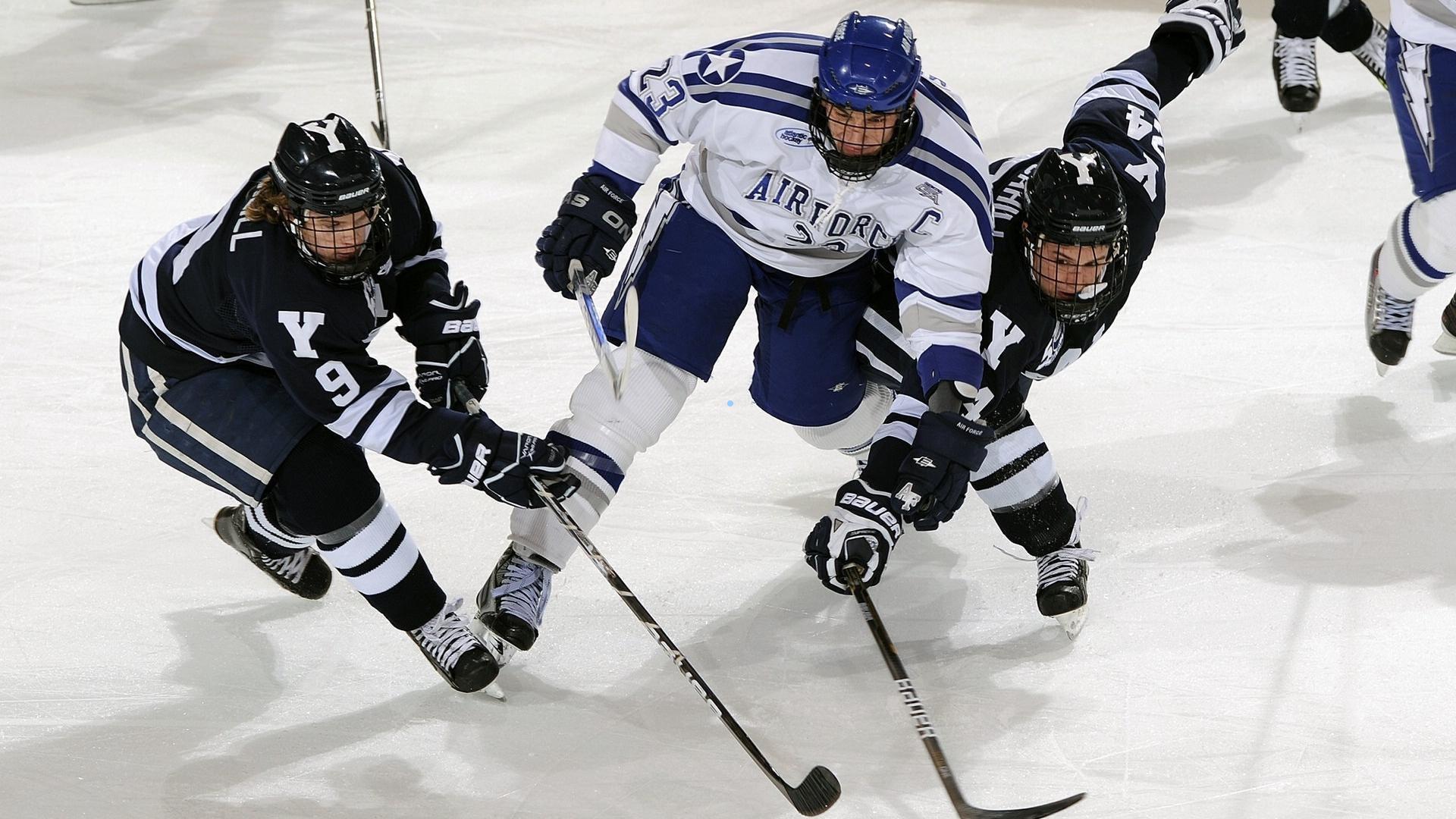 三个6-1谱写激战篇章！斯瓦泰克鏖战三盘淘汰卡林斯卡娅，昂首挺进澳网女单16强