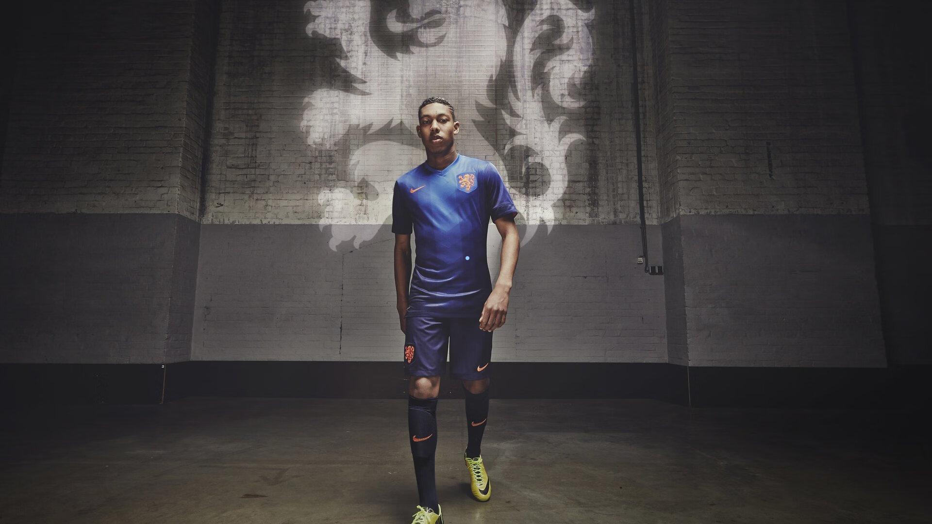 开云技术团队-科尔坦言库明加膝伤进展停滞 回归赛场之日遥遥无期