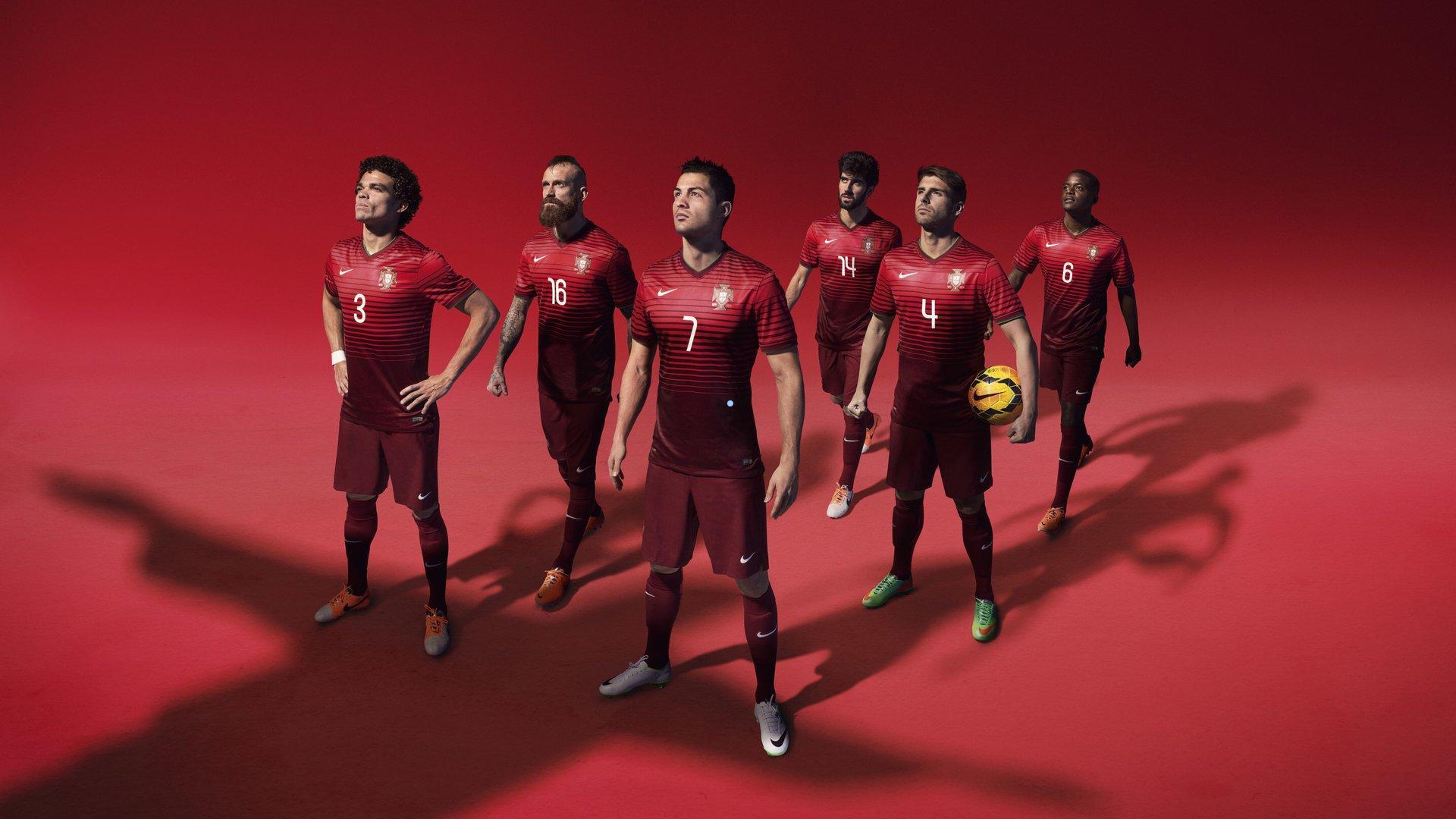 【开云品牌】赛道旁的无声威胁，马拉松选手遭遇蛇咬引发生命救援，折射全球每年540万例咬伤危机